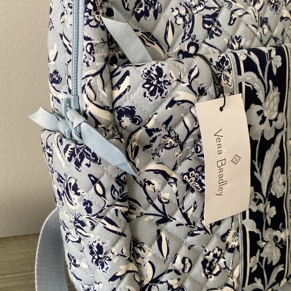 Vera Bradley Small Backpack Perennials Gray NWT - Picture 2 of 7